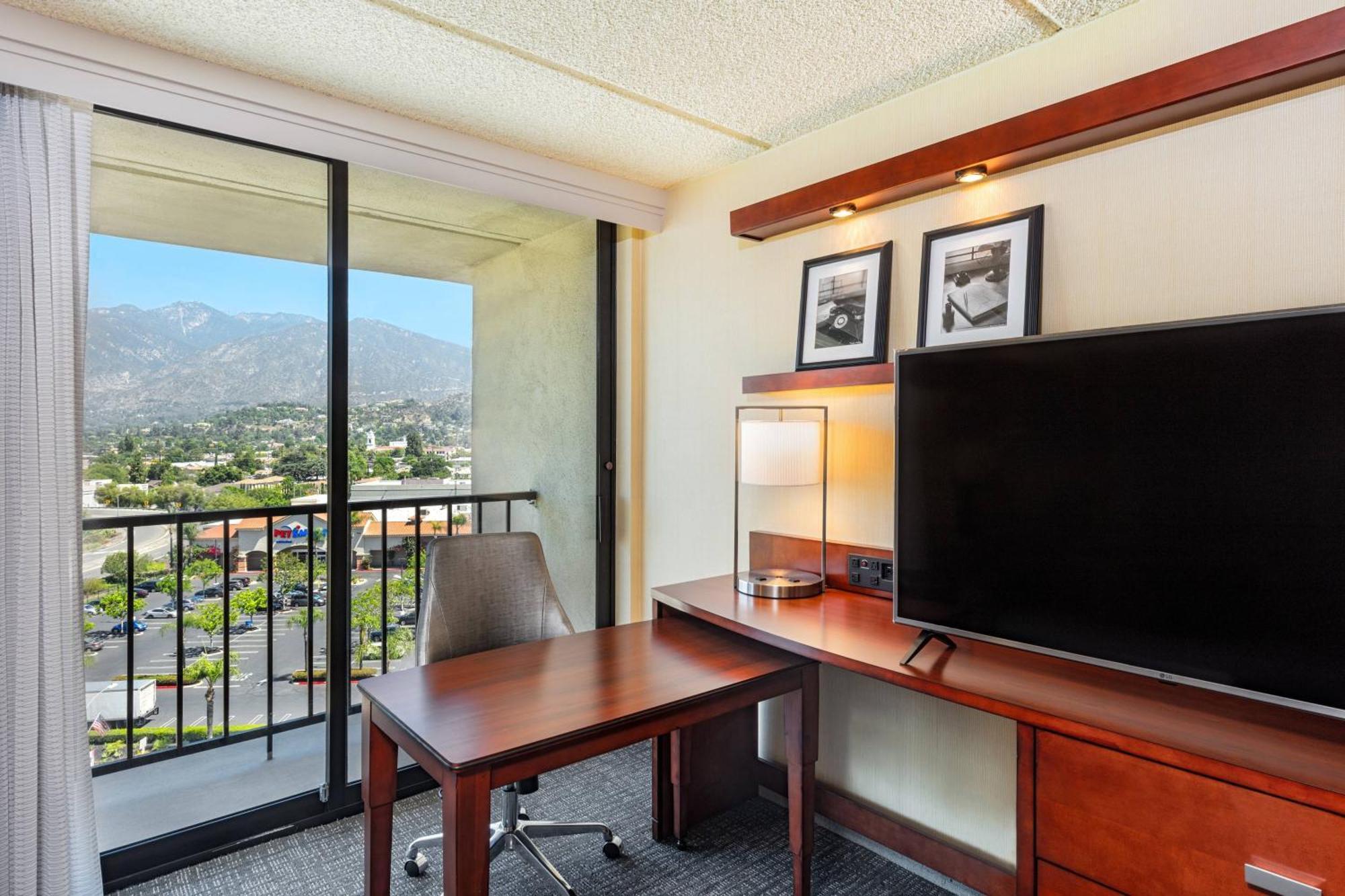 Courtyard By Marriott Los Angeles Pasadena/Monrovia Exteriör bild